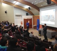 El Superintendente Eric Parrado dictando la clase magistral esta mañana.