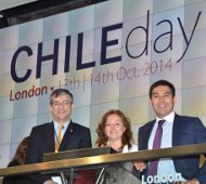 Los Superintendentes de Valores y Seguros, Pensiones y Bancos durante una actividad del "Chile Day"
